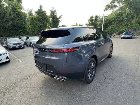 Used 2024 Land Rover Range Rover Sport SE AWD/4WD image 8