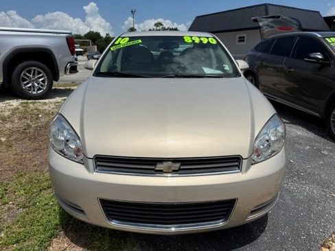 Used 2010 Chevrolet Impala LS FWD image 2