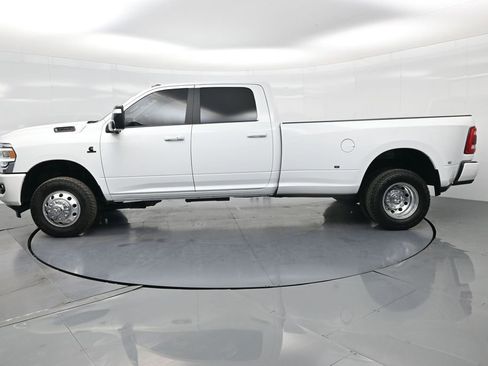 Used 2024 RAM 3500 Laramie w/ Towing Technology Group image 10