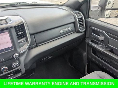 Used 2024 RAM 3500 Big Horn AWD/4WD image 18