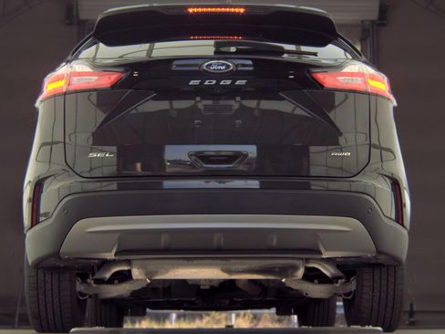 Used 2024 Ford Edge SEL w/ Convenience Package AWD/4WD image 6
