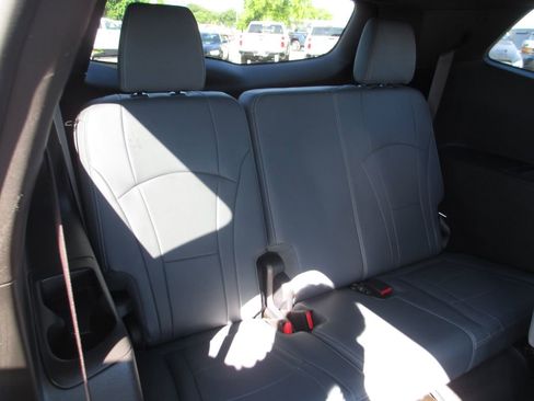 Used 2024 Buick Enclave Premium w/ Experience Buick Package AWD/4WD image 24