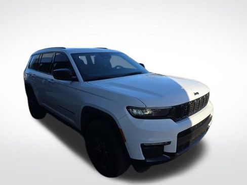 Used 2024 Jeep Grand Cherokee L Limited w/ Luxury Tech Group II image 4