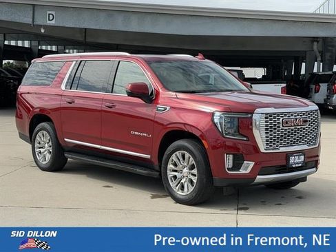 Used 2023 GMC Yukon XL Denali AWD/4WD image 2
