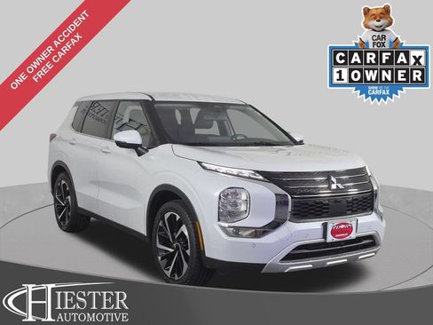 Used 2023 Mitsubishi Outlander SE FWD image 1