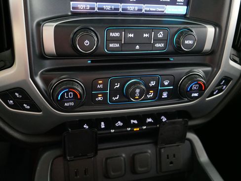 Used 2018 GMC Sierra 1500 SLT AWD/4WD image 23