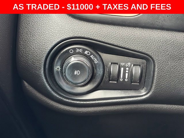 Used 2016 Jeep Renegade Latitude w/ Cold Weather Group AWD/4WD image 19