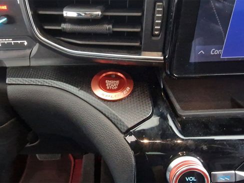 Used 2022 Ford Explorer ST-Line w/ Class IV Trailer Tow Package image 22