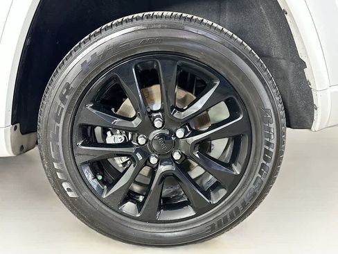 Used 2020 Jeep Grand Cherokee Altitude image 8