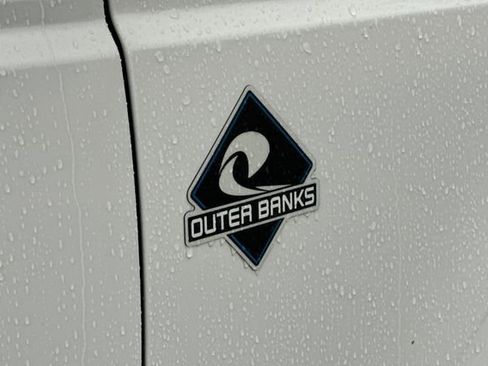 Used 2025 Ford Bronco Outer Banks image 9