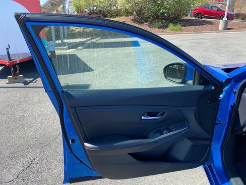 Used 2023 Nissan Sentra SV FWD image 10