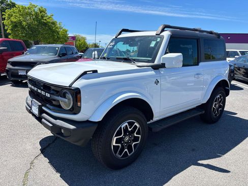 Used 2023 Ford Bronco Outer Banks AWD/4WD image 5