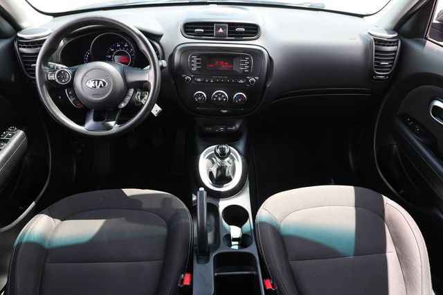 Used 2016 Kia Soul FWD image 2