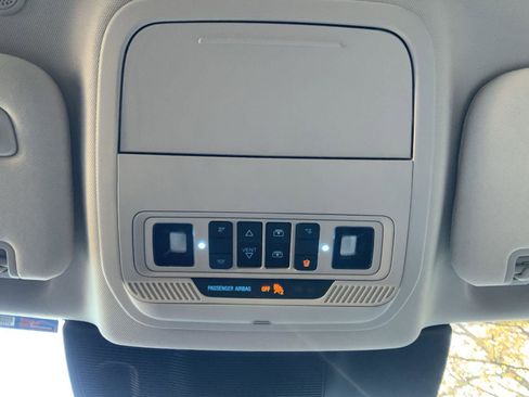 Used 2020 Ford Explorer Limited w/ Class III Trailer Tow Package image 31