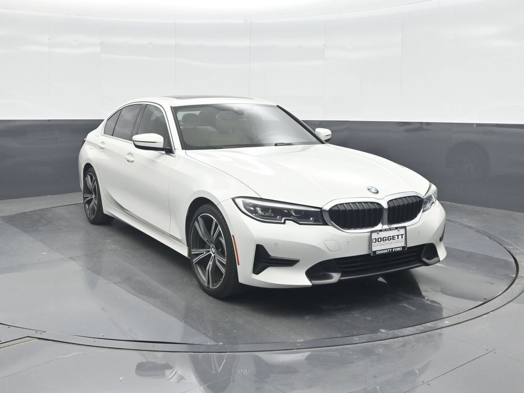 Used 2021 BMW 330i Sedan w/ Convenience Package RWD image 3
