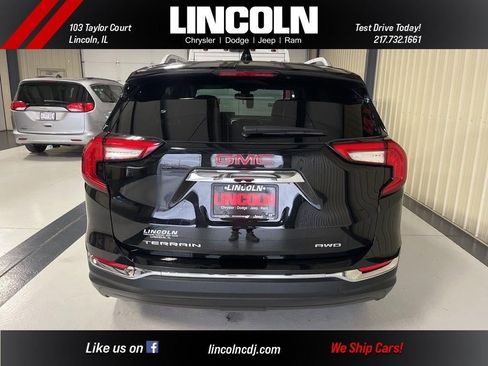 Used 2024 GMC Terrain SLT image 9