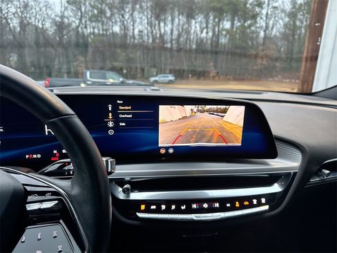 Used 2024 Cadillac Lyriq Luxury image 28