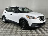 Used 2018 Nissan Kicks S image 2