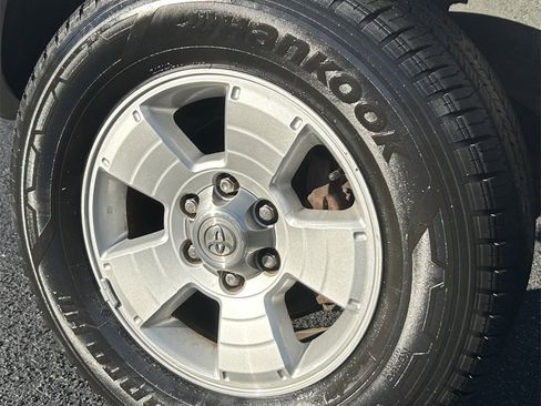 Used 2005 Toyota Tacoma 4x4 Double Cab w/ TRD Sport Pkg #2 image 11