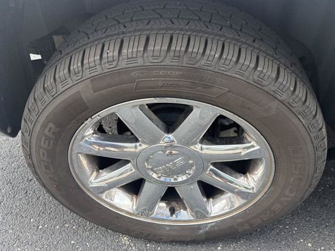 Used 2011 GMC Yukon Denali AWD/4WD image 20