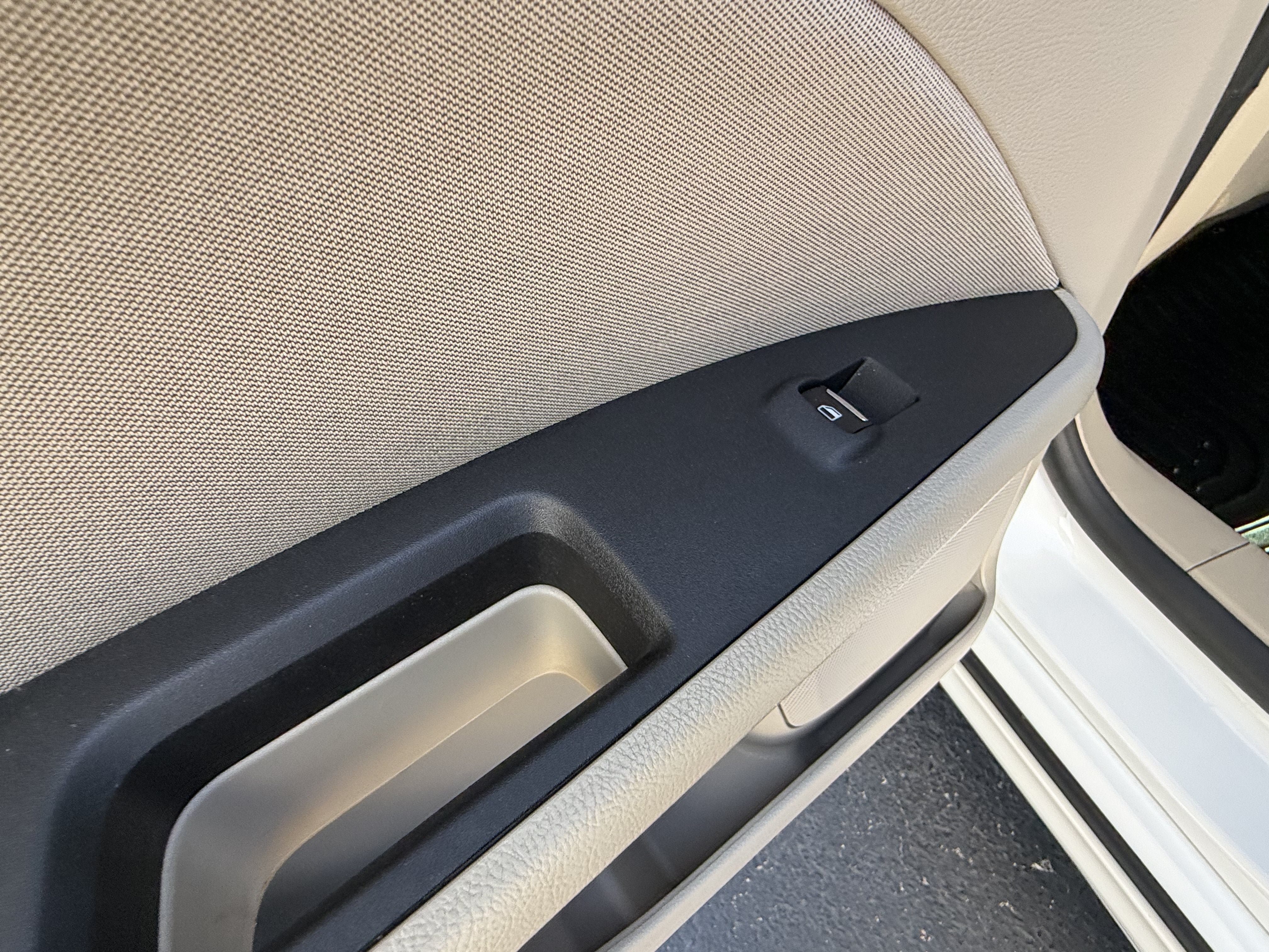 Used 2019 Ford Fusion SE FWD image 10