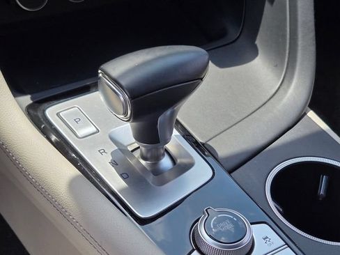 Used 2022 Genesis G70 2.0T RWD image 27