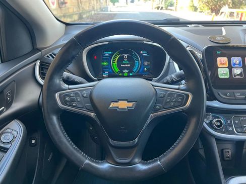 Used 2017 Chevrolet Volt LT w/ Comfort Package image 20