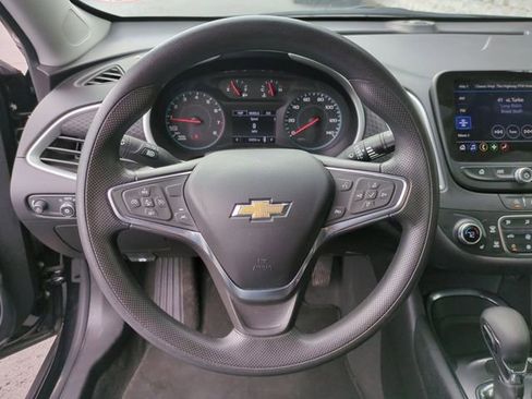 Used 2024 Chevrolet Malibu LT FWD image 12