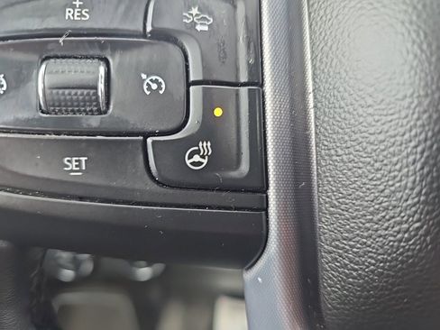 Used 2023 GMC Sierra 1500 SLE image 11