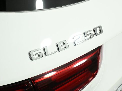 New 2026 Mercedes-Benz GLB 250 image 28
