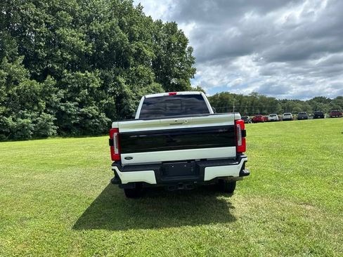 Used 2025 Ford F250 Platinum AWD/4WD image 5