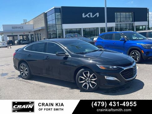 Used 2024 Chevrolet Malibu RS FWD image 1