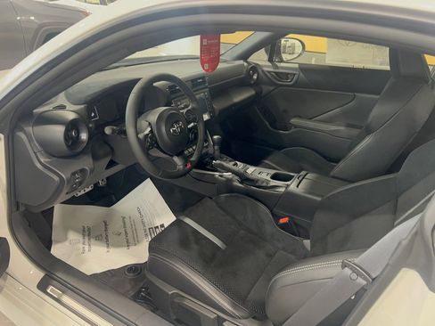 New 2025 Toyota GR86 Premium image 20