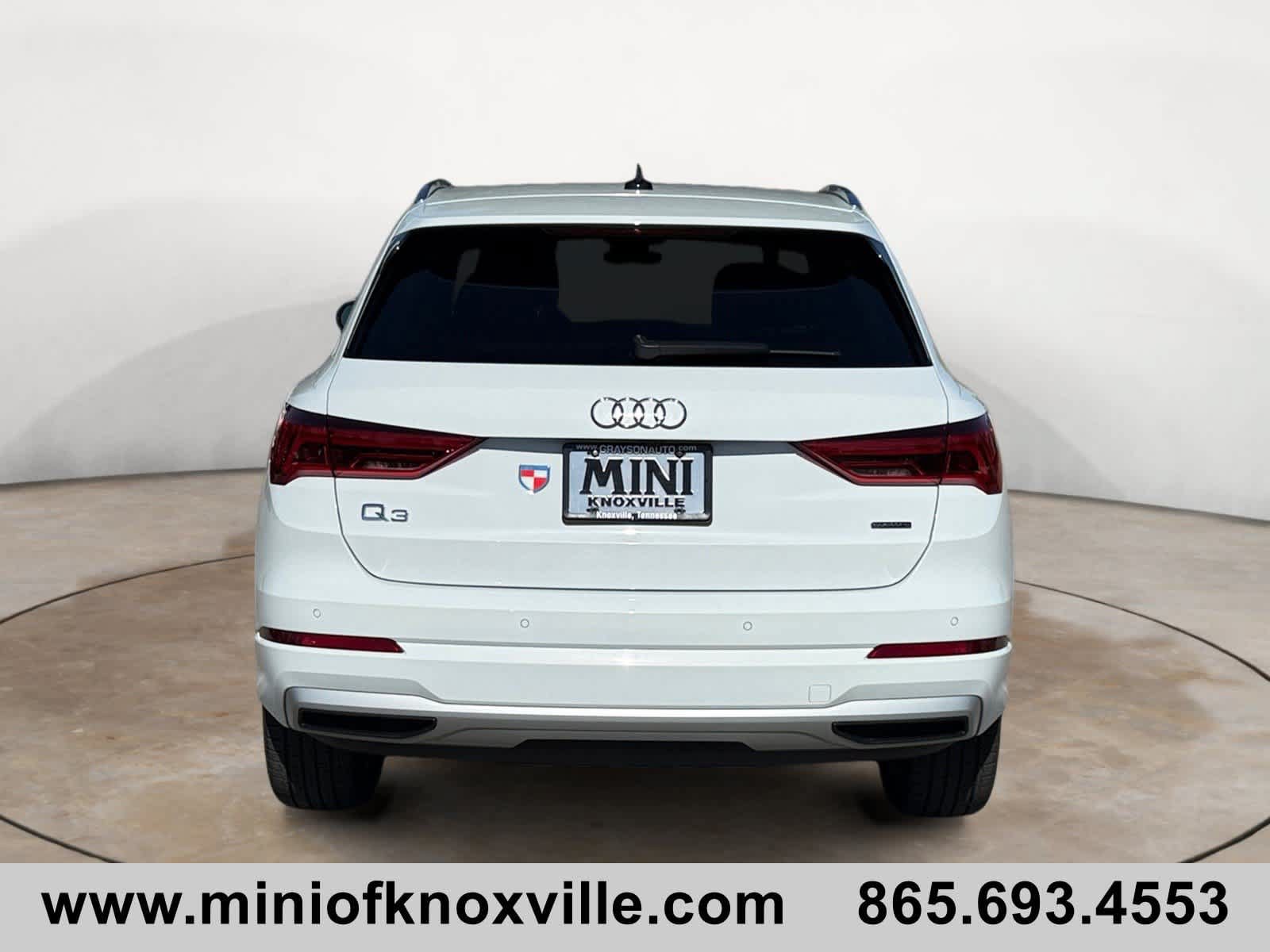 Used 2020 Audi Q3 2.0T Premium w/ Convenience Package AWD/4WD image 4