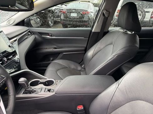 Used 2023 Toyota Camry XLE w/ Navigation Package image 10