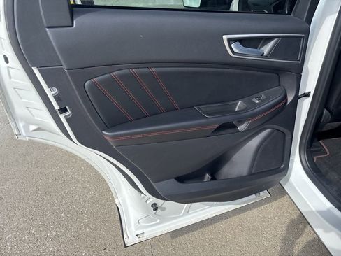 Used 2022 Ford Edge ST-Line image 25