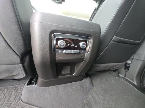 Certified 2025 GMC Yukon XL Denali w/ Sun & Power Step Package AWD/4WD image 27