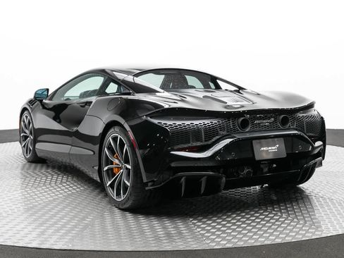 Used 2023 McLaren Artura image 4