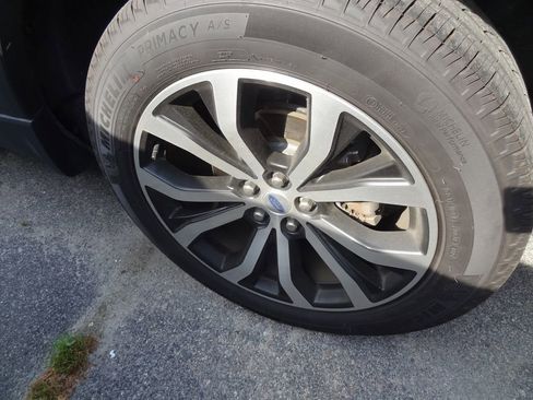 Used 2025 Ford Explorer ST-Line image 13