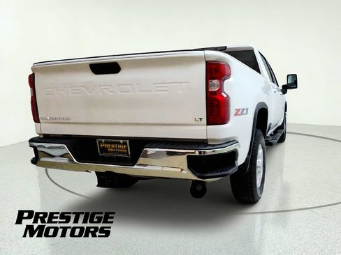 Used 2022 Chevrolet Silverado 3500 LT w/ Convenience Package AWD/4WD image 10