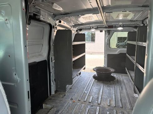 Used 2018 Ford Transit 250 130 Low Roof RWD image 6