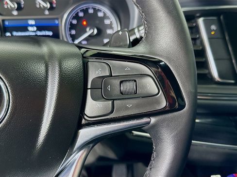 Used 2024 Buick Enclave Essence w/ Technology Package image 23