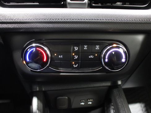 Used 2024 Chevrolet TrailBlazer LS w/ LS Confidence Package FWD image 17