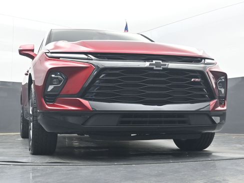 Used 2025 Chevrolet Blazer RS FWD image 25