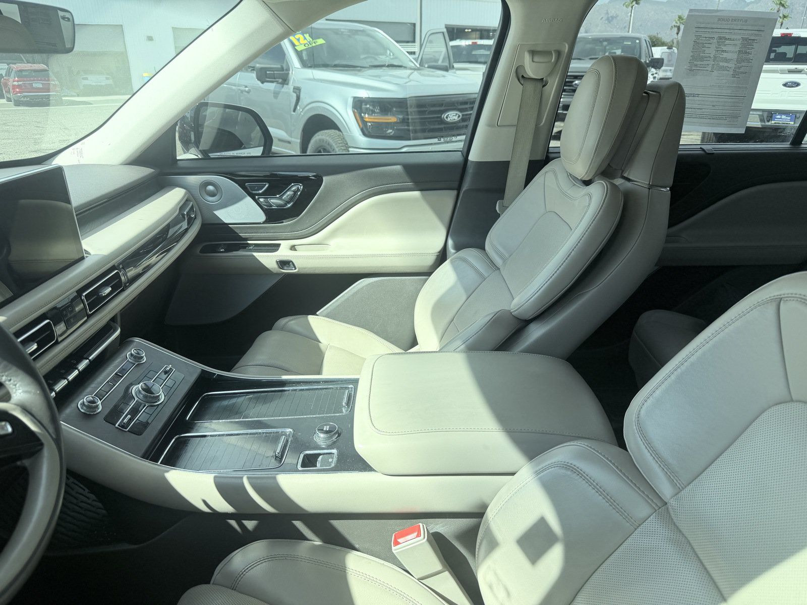 Used 2021 Lincoln Aviator Grand Touring w/ Equipment Group 301A AWD/4WD image 3