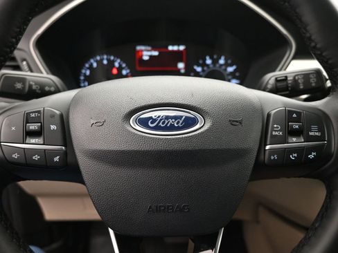 Used 2022 Ford Escape SE w/ Convenience Package FWD image 12