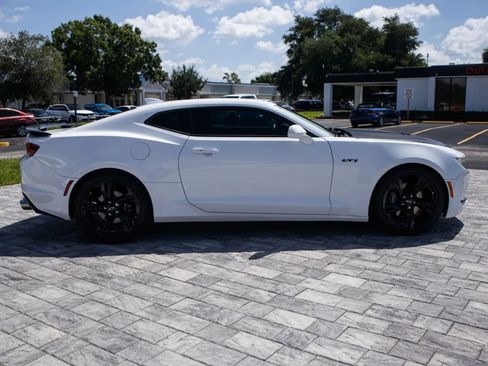 Used 2021 Chevrolet Camaro LT w/ Technology Package RWD image 9