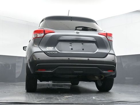 Used 2020 Nissan Kicks S image 41