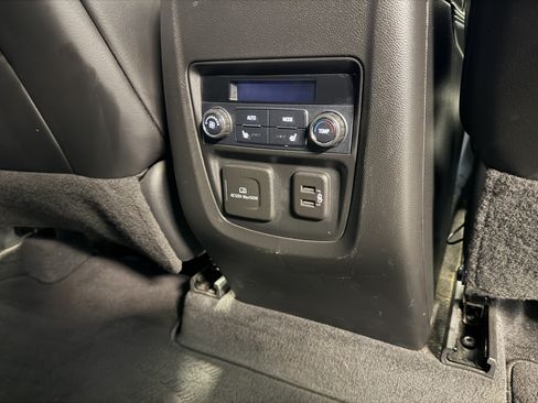 Used 2020 Buick Enclave Avenir w/ Avenir Technology Package FWD image 23