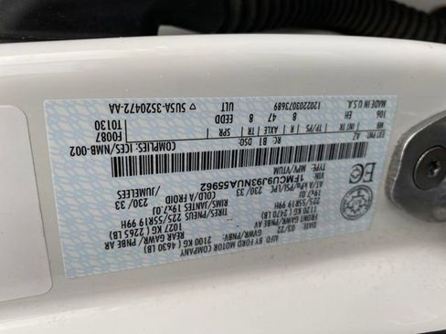 Used 2022 Ford Escape Titanium image 23